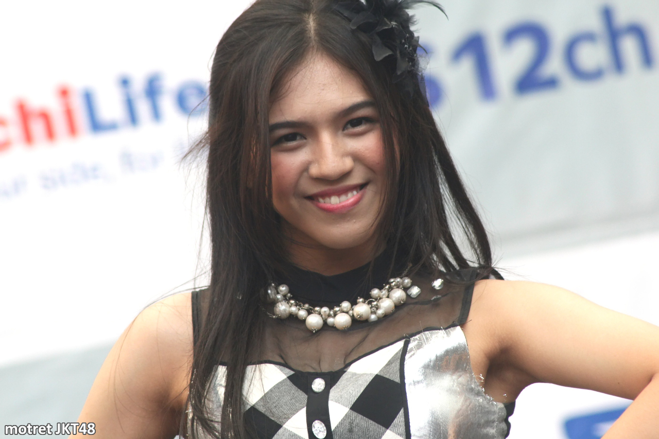Gabriela Margareth Warouw -Gaby- JKT48 Jakarta Kizuna Ekiden Ennichisai Blok M 25-05-2014