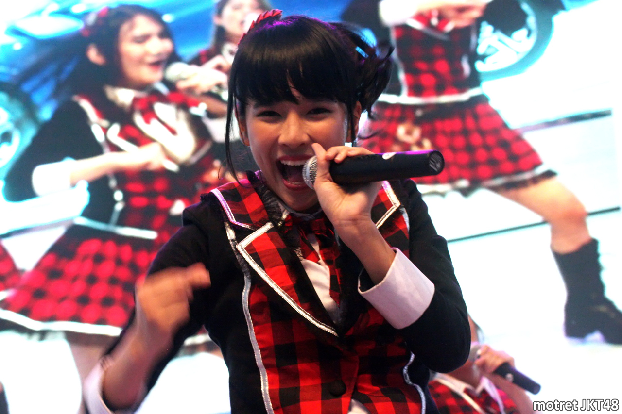 Beby Chaesara Anadila JKT48 Indonesia International Motor Show IIMS Jakarta 27-09-2014