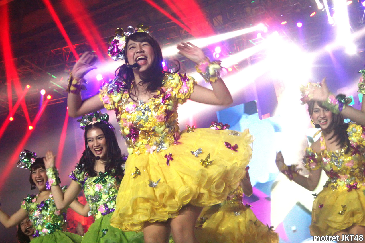 Shania -Shanju- - Nabilah - Melody - Kinal - JKT48 Gemilang 12 HUT Global TV Jakarta 08-10-2014