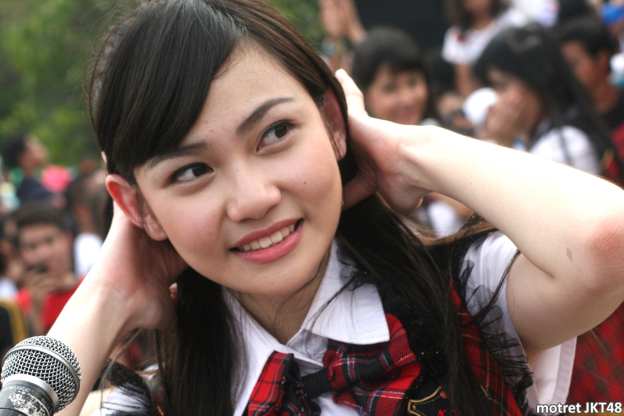 Andela Yuwono JKT48 Dahsyat RCTI HUT MNC Group Jakarta 02-11-2014