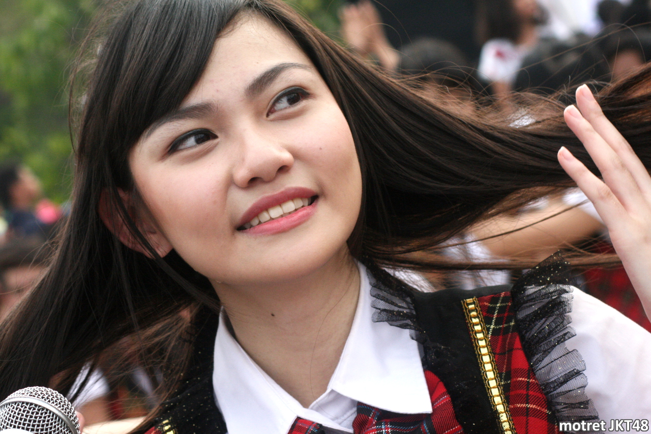 Andela Yuwono JKT48 Dahsyat RCTI HUT MNC Group Jakarta 02-11-2014