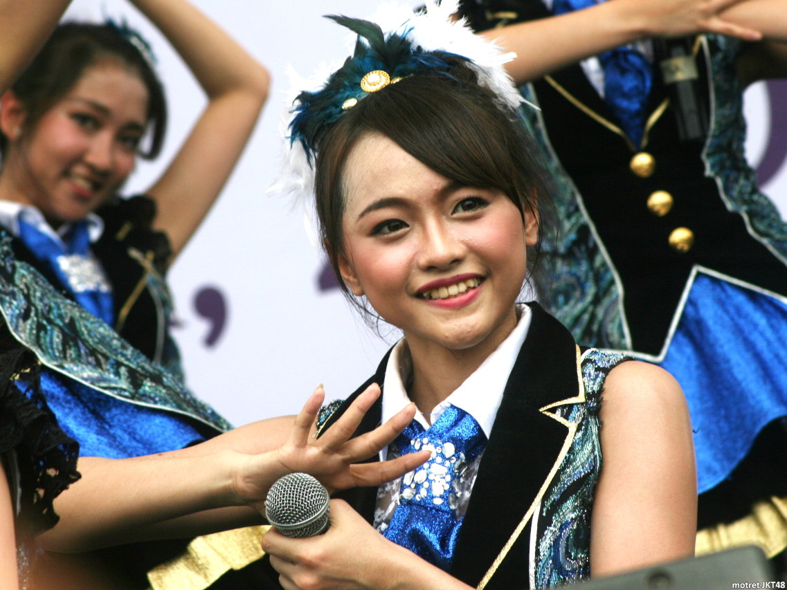 Rona Anggreani -Ayen- JKT48 Festival Budaya Jakarta Marathon 26-10-2014