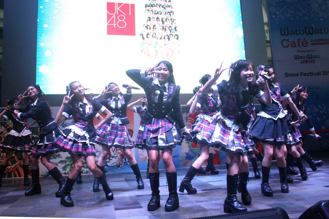 JKT48 Tim T Debut Waku Waku Cafe Snow Festival Jakarta 25-01-2015
