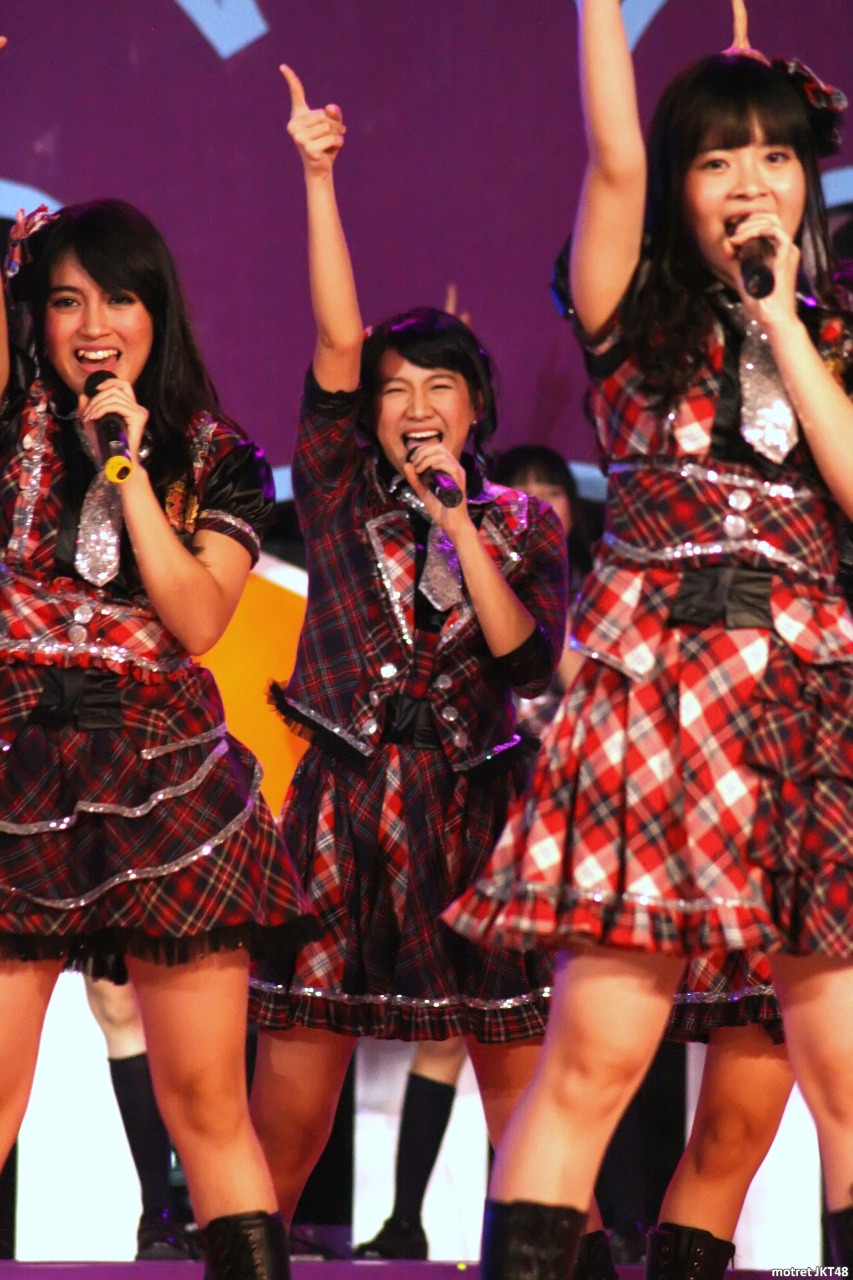Shania -Shanju- — Nabilah — Yupi JKT48 HUT Dahsyat 23-03-2015