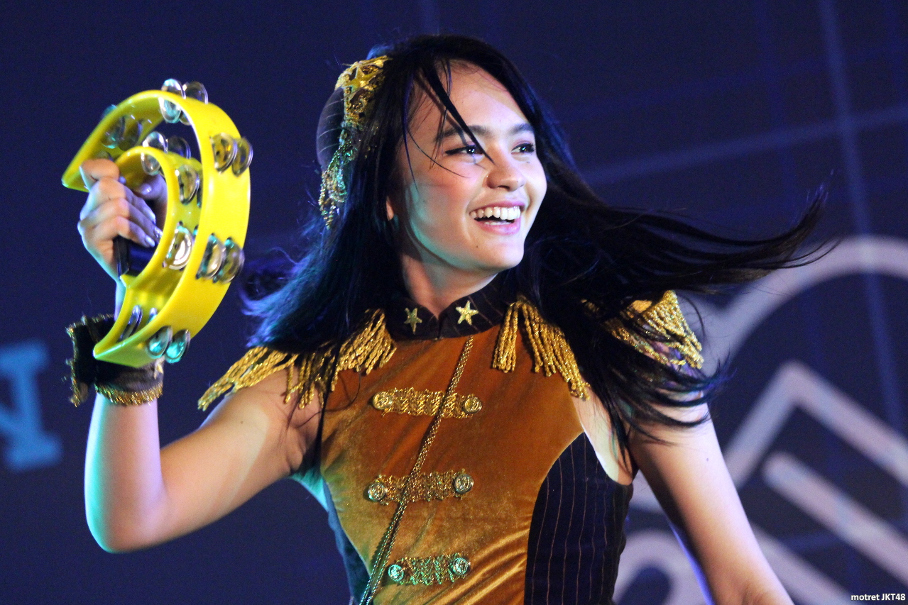 Riskha Fairunissa -Ikha- JKT48 Refrain Penuh Harapan Handshake Festival Jakarta 17-08-2015