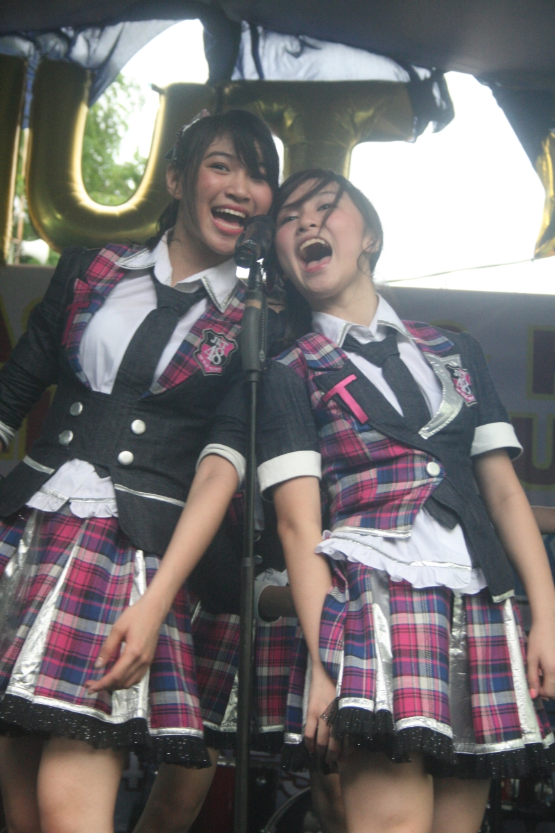 [Koleksi Foto 6] JKT48 Tim T di Pentas Seni (Pensi) SMA Dewi Sartika, Jakarta 14-12-2015