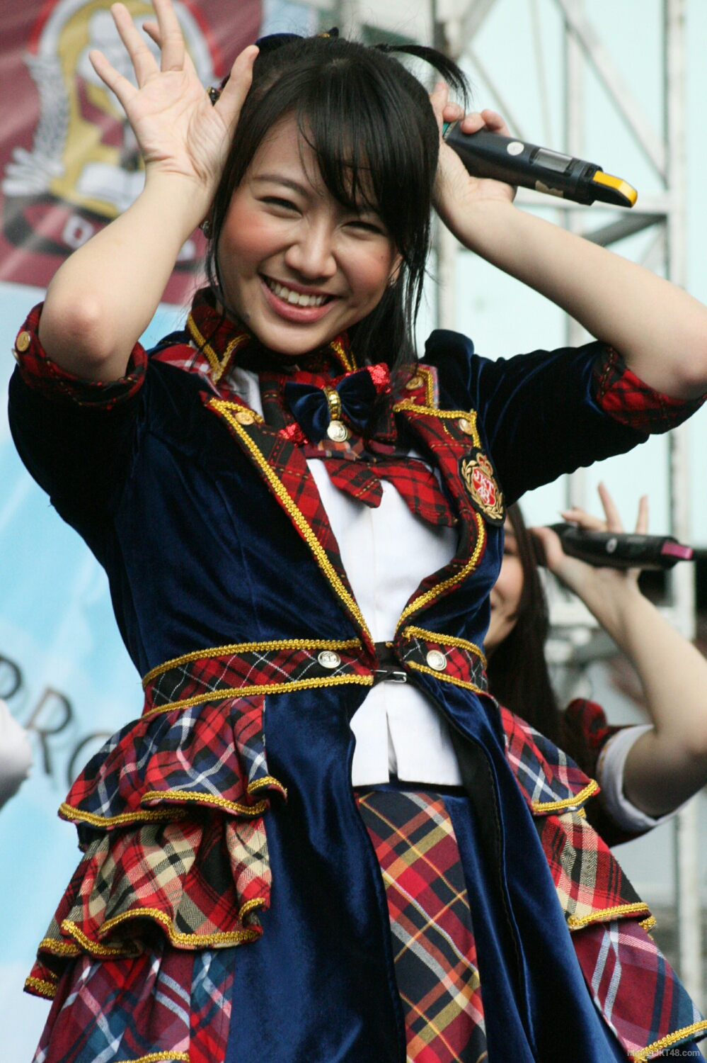 shania-junianatha-shanju-jkt48-swag-pentas-seni-pensi-sman-92-jakarta-19-12-2015-img_20151219_21.jpg.jpeg