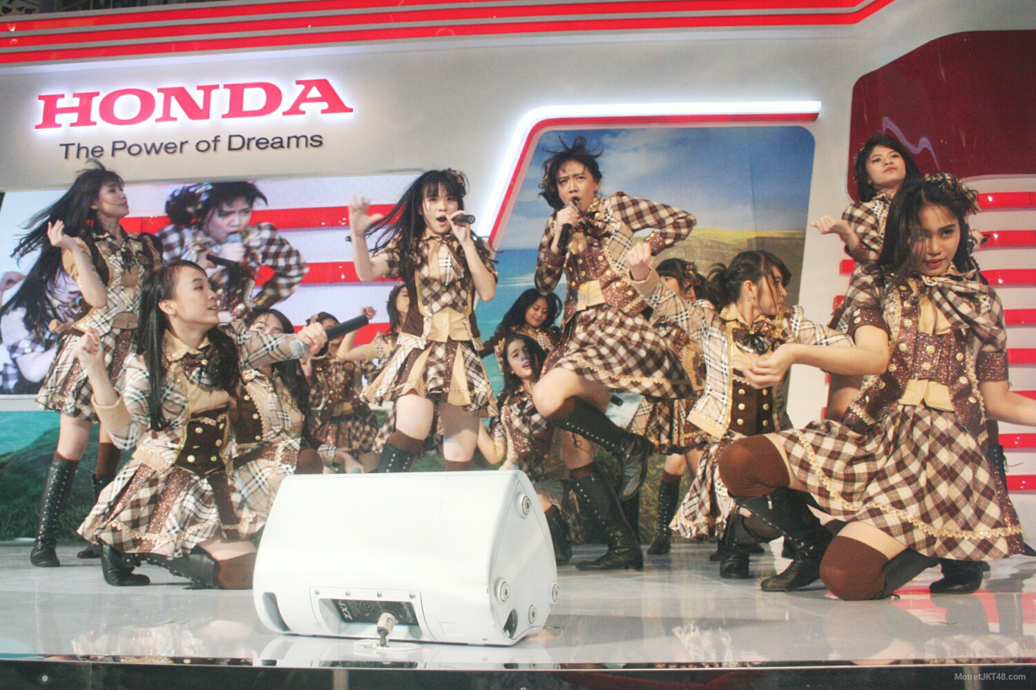 JKT48 Honda BR-V Handover & Program Kemilau Event Gandaria City Jakarta 23-01-2016
