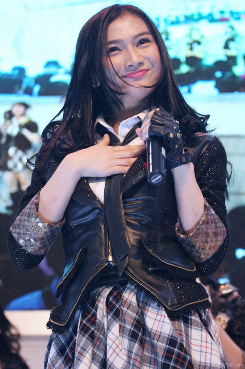 Melody Nurramdhani Laksani JKT48 Indonesia International Motor Show (IIMS) 2016 Jakarta 09-04-2016
