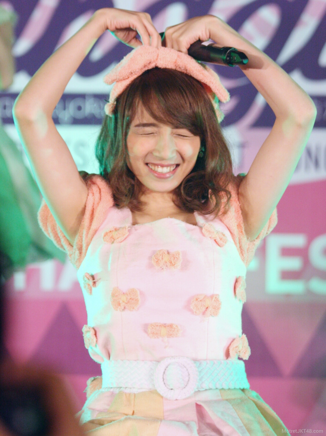 ayana-shahab-achan-jkt48-mahagita-kamikyokutachi-handshake-hs-festival-jakarta-28-05-2016-2_wm.jpg.jpeg