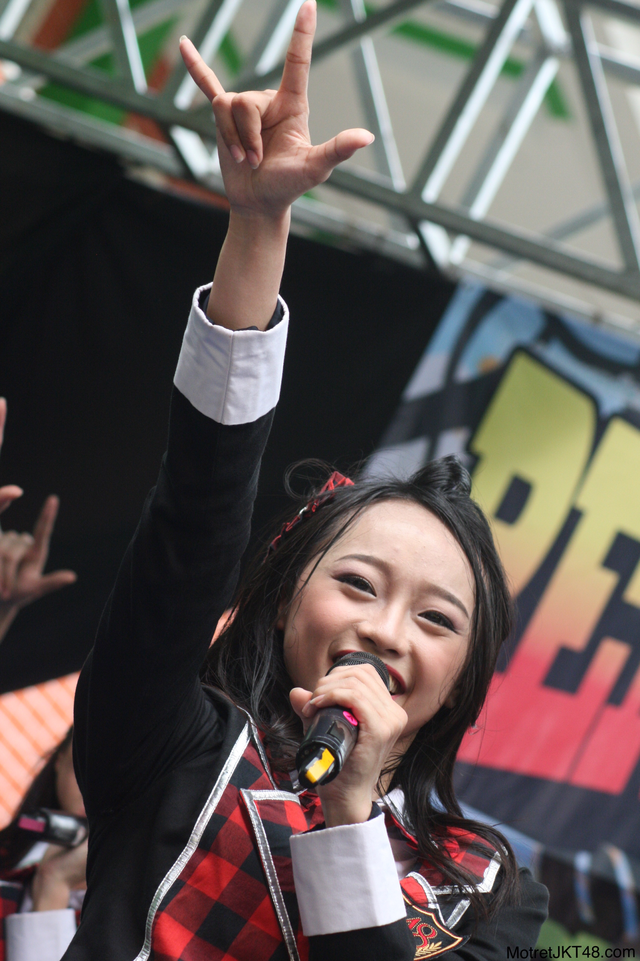 Rona Anggreani (Ayen) JKT48 Pentas Kreasi Seni (Pensi) SMA Muhammadiyah 1 Depok 17-10-2016