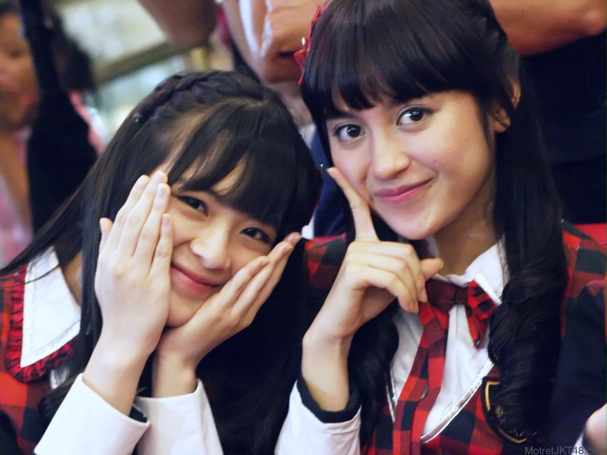 Cindy Yuvia (Yupi) & Nabilah Ratna Ayu Azalia JKT48 Pocky Day Mal Taman Anggrek Jakarta 19-11-2016