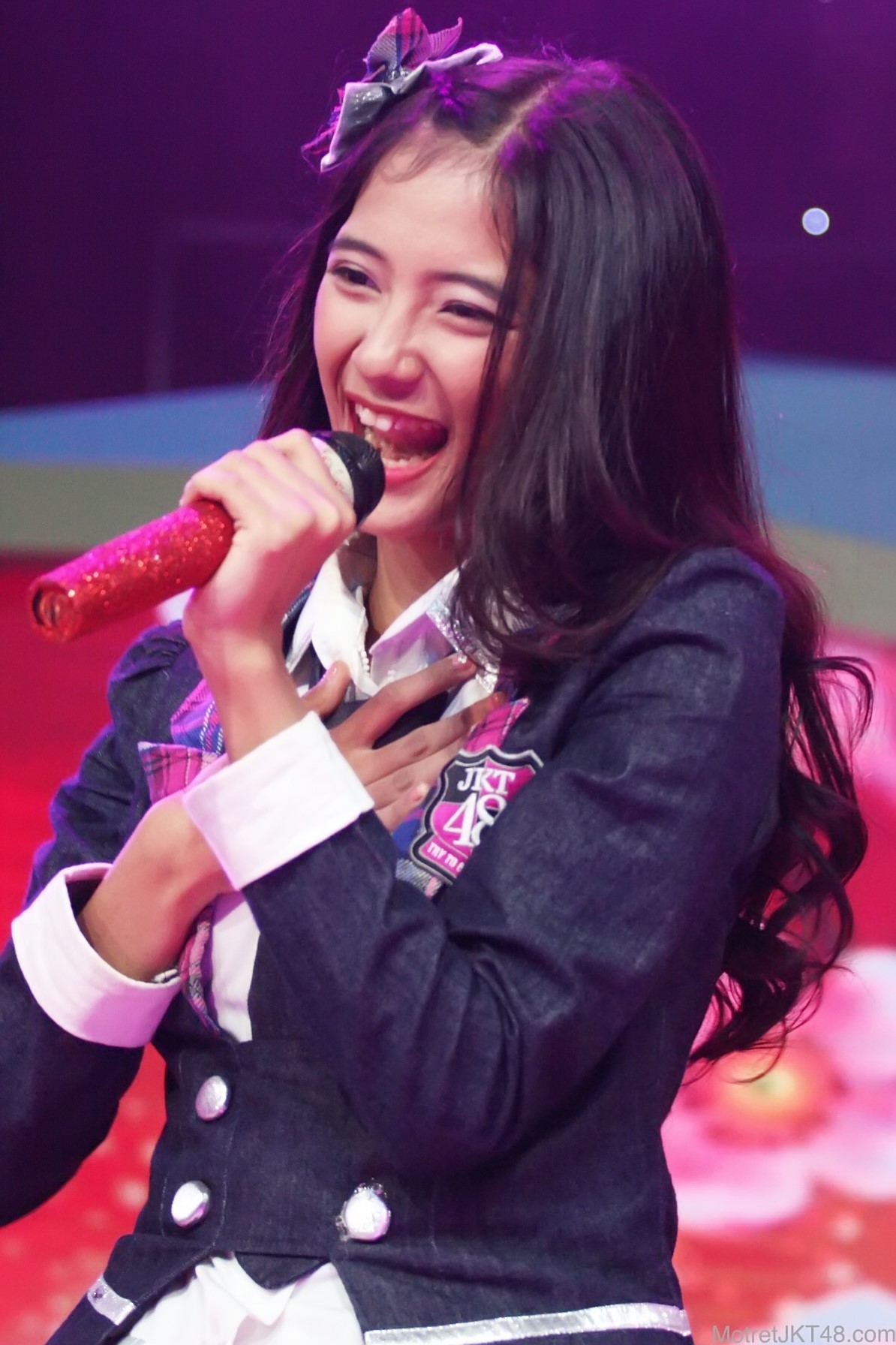 Jinan Safa Safira JKT48 Mom & Kids Awards MNC TV 19-12-2016