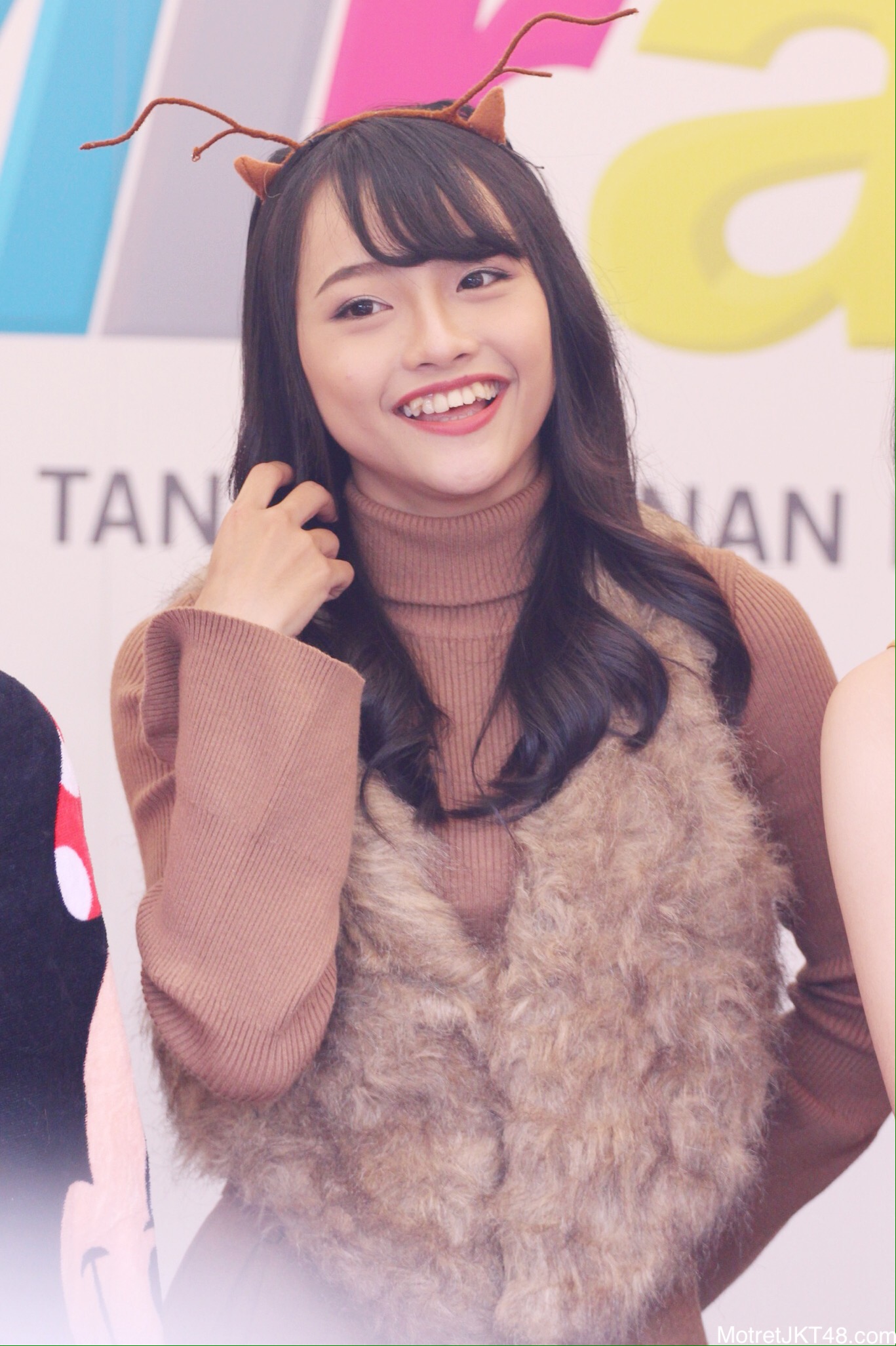 Rona Anggreani (Ayen) JKT48 Love Trip Handshake Festival Bandung 18-12-2016