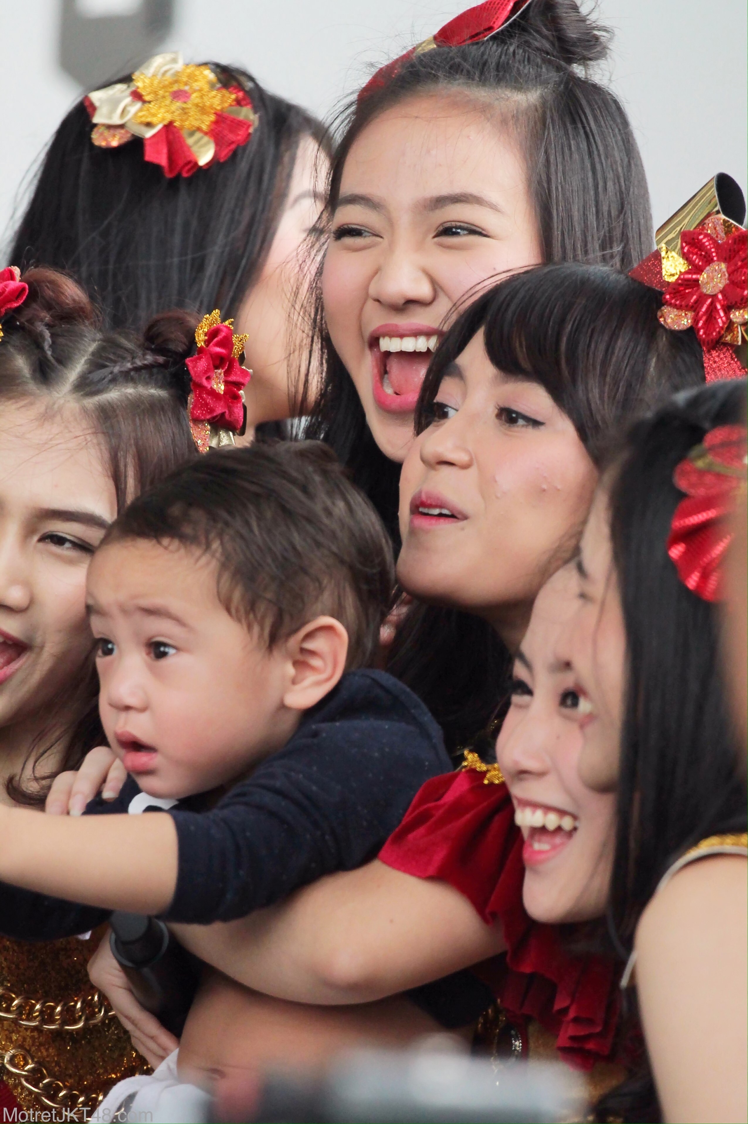 Melody, Shania (Shanju), Nabilah, Michelle, Viny JKT48 Rumah Mama Amy MNC TV Jakarta 10-02-2017