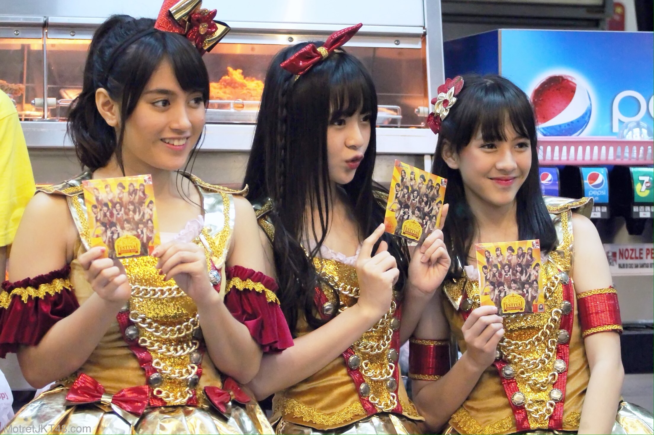 Nabilah, Yupi, Zara KFC JKT48 Festival Store Visit Jakarta 22-02-2017