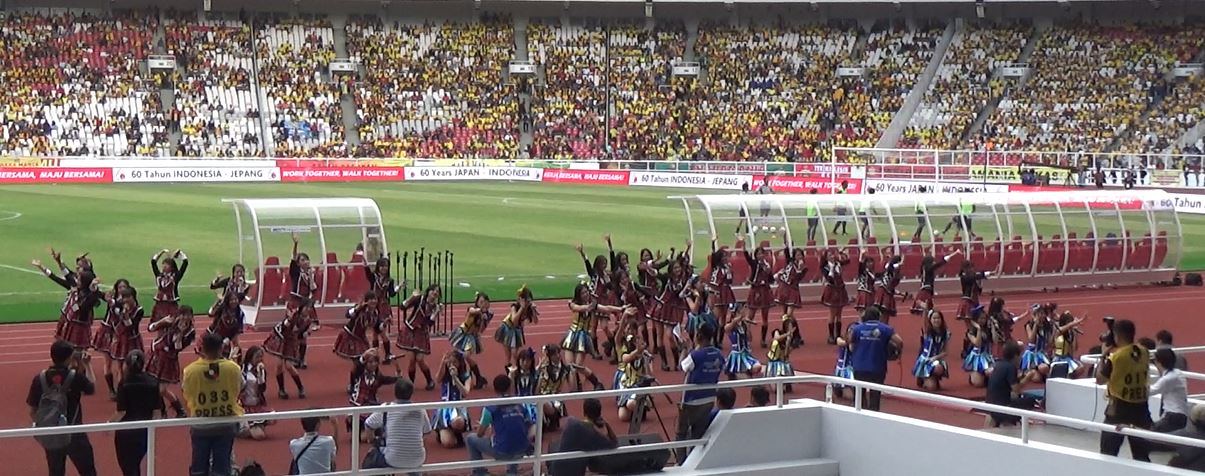 JKT48 di Pertandingan Sepakbola FC Bhayangkara vs FC Tokyo di Stadion Gelora Bung Karno (GBK) Senayan Jakarta 27-01-2018